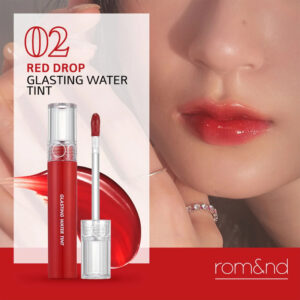 Son Romand Glasting Water Tint 02 Red Drop với gam đỏ thẫm pha hồng cực tôn da