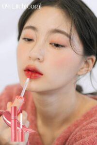 Romand 09 Litchi Coral là sắc hồng đào nhẹ nhàng, nữ tính